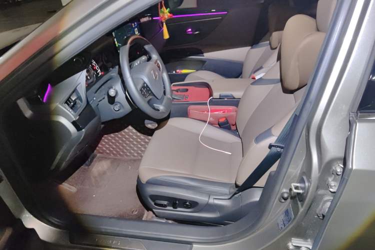 Used Lexus ES 2022 300h Excellence Edition
