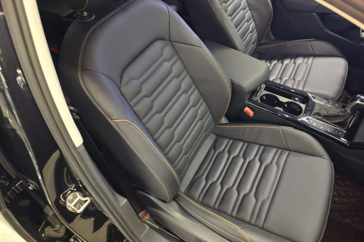 Used Volkswagen Passat 2020 330TSI Elite Edition China VI
