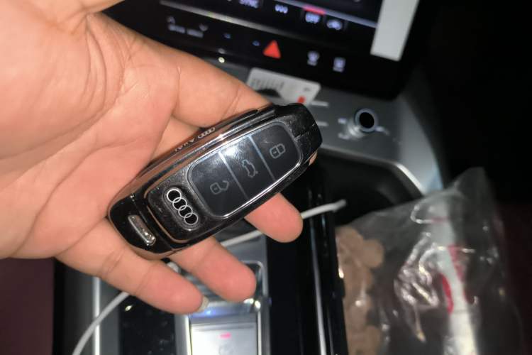 Used Audi Q6 2025 40 TFSI quattro Commemorative Edition Yulin Package 7 Seats