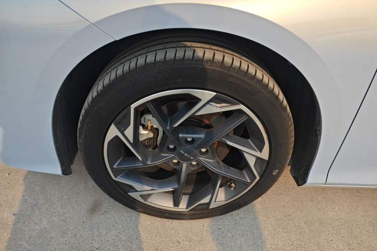 Used AION S MAX 2024 80 Star Edition Ternary Lithium Exterior 2