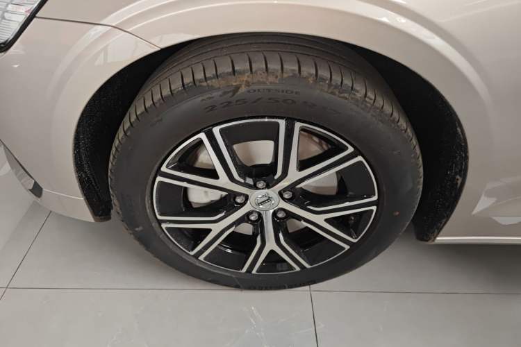 Used Volvo S60 2026 Model B4 Zhiyi Luxury Edition