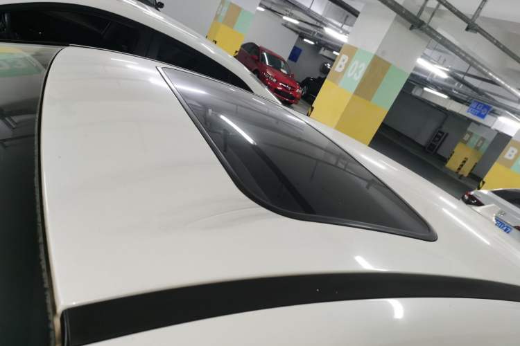 Used Ford Focus 2017 Sedan 1.6L Automatic Fashion Edition Smart Drive Version
