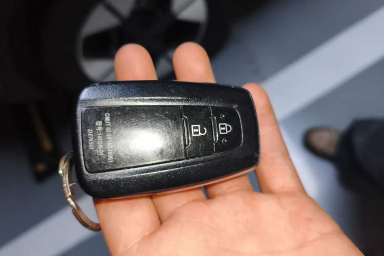 Used Toyota Prado 2018 3.5L Automatic TX-L with Rear-Mounted Spare Tire
