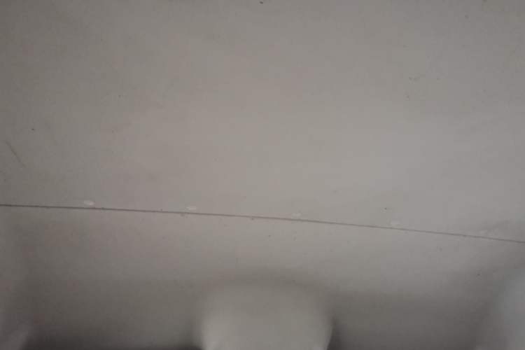 Used SAIC MAXUS Xintu V80 2017 2.5T 6-Speed Manual Aoyuntong National V Short Wheelbase Mid-Height 5/6/10-Seater Headliner