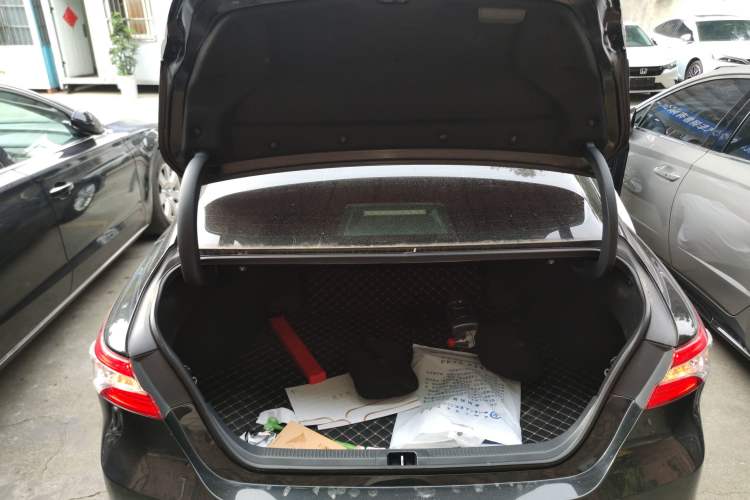 Used Toyota Camry 2018 2.5G Luxury Edition
