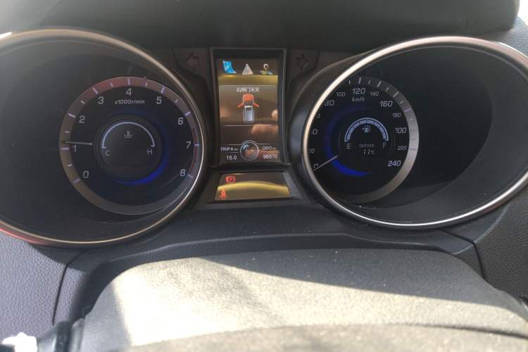 Used Changan CS75 2014 2.0L Manual Leading Version China IV Standard