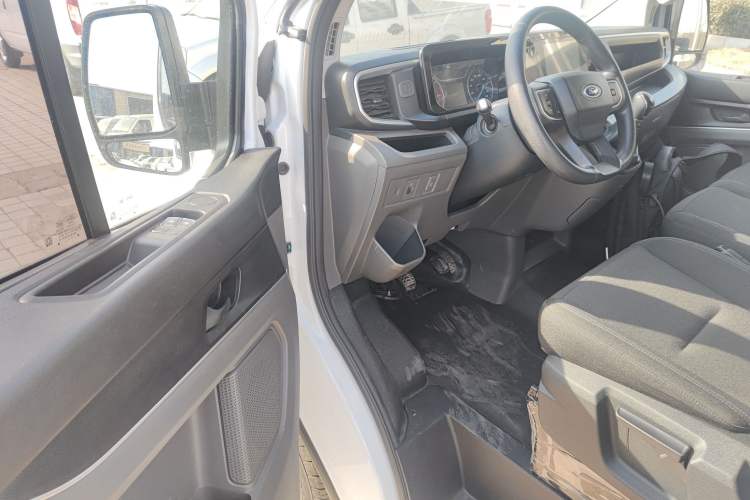 Used Ford Transit 2023 2.0T Diesel Manual Van Mid-Chassis Mid-Roof 2/3 Seats