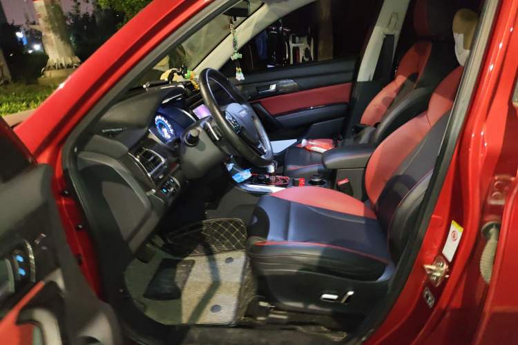 Used Haval H2 2018 Chuanxiang Edition 1.5T Dual-Clutch Two-Wheel Drive ZhiShang Model China V Standard