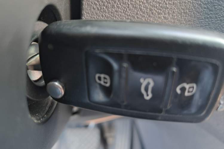 Used Volkswagen Touran 2014 1.4T DSG 30th Anniversary Edition
