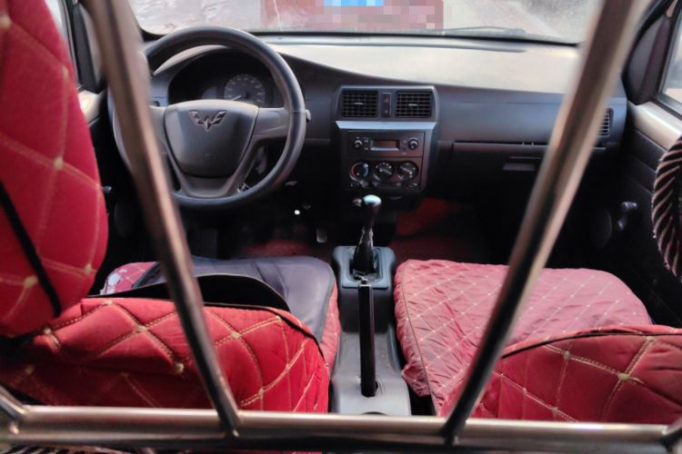 Used Wuling Rongguang 2014 1.2L S Base Model Center Console