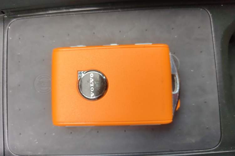 Used Volvo XC60 2025 B5 Four-Wheel Drive Smart & Advanced Luxury Edition Vehicle Key