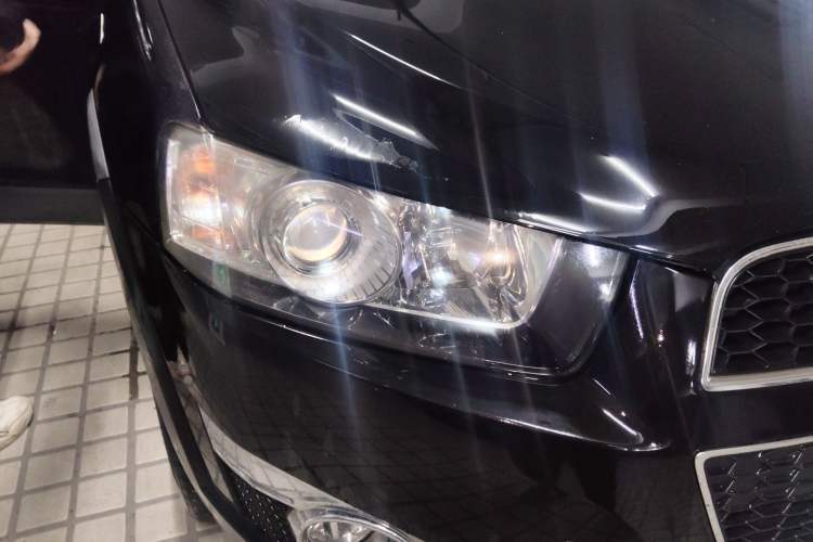 Used Chevrolet Captiva 2012 2.4L 4x4 Flagship Edition 7 Seats Right Front Headlight