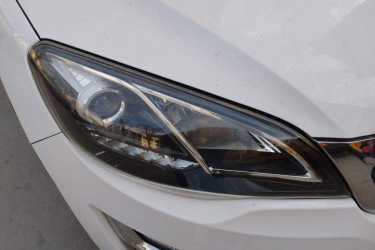 Used Zotye Domy X5 2017 Classic Edition 1.6L Manual Elite Model
