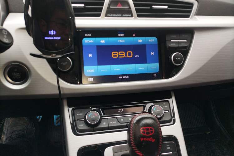 Used Geely Auto Emgrand X7 Sport 2016 1.8TD Automatic ZhiShang Model