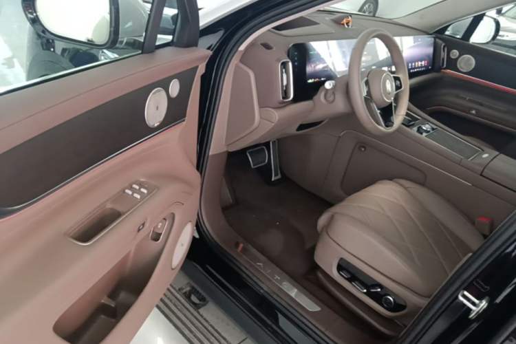 Used Hima AITO M9 2025 Extended-Range Ultra Version 52 kWh 5-Seater Edition
