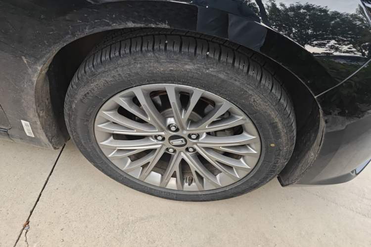 Used Bestune B70 2025 Dragon Edition 1.5T Enjoyment Model Right Front Wheel Hub