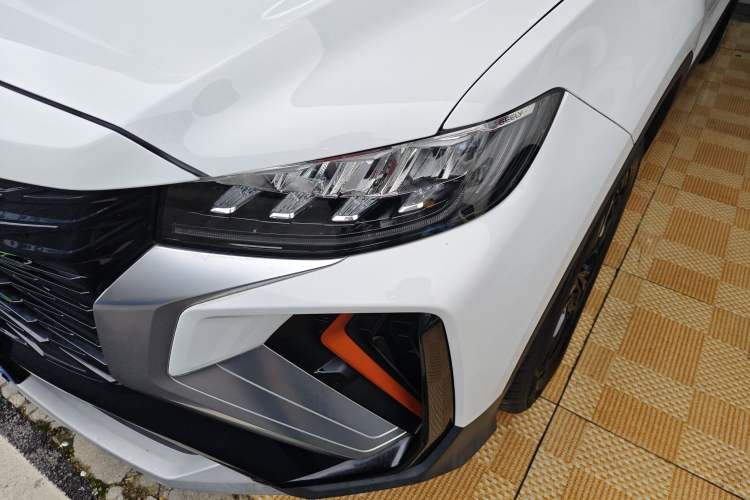 Used Geely Auto Emgrand X7 Sport 2022 Boyue X 1.8TD DCT ZhiZun Edition
