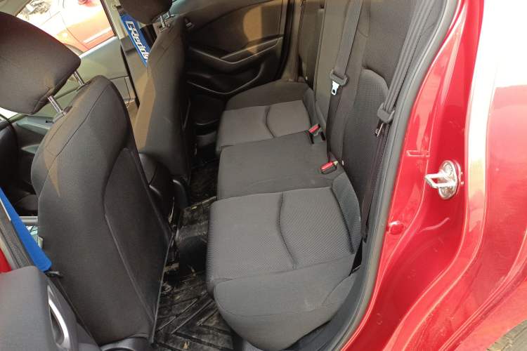 Used Mazda Mazda 3 Axela 2017 Hatchback 1.5L Manual Comfort Edition China V