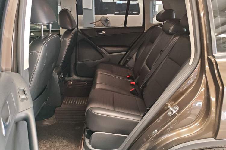 Used Volkswagen Tiguan L 2016 280TSI Automatic Two-Wheel-Drive Silk Road Style Edition