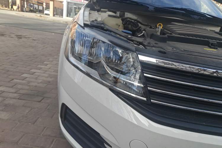 Used Volkswagen Lavida 2019 1.5L Automatic Fashion Edition China VI Right Front Headlight