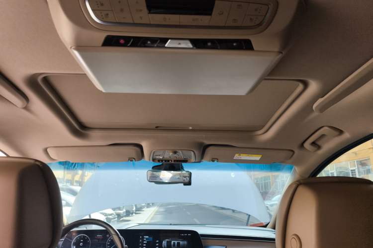 Used Buick GL8 2020 ES Land Cruiser 653T Luxury Model
