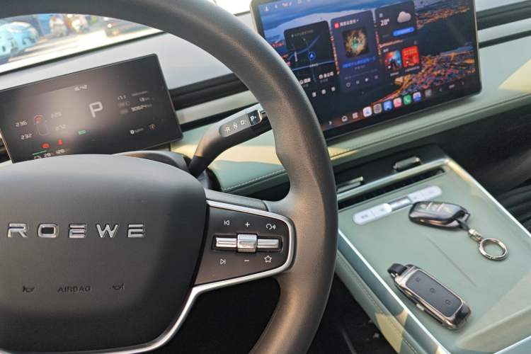 Used Roewe D6 2025 450km Deluxe Edition