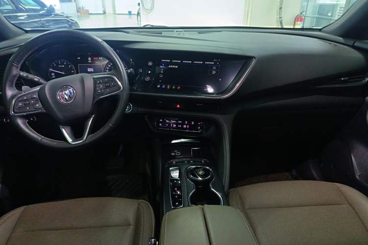 Used Buick Envision 2023 Encore Plus 652T Five-Seat Luxury Model
