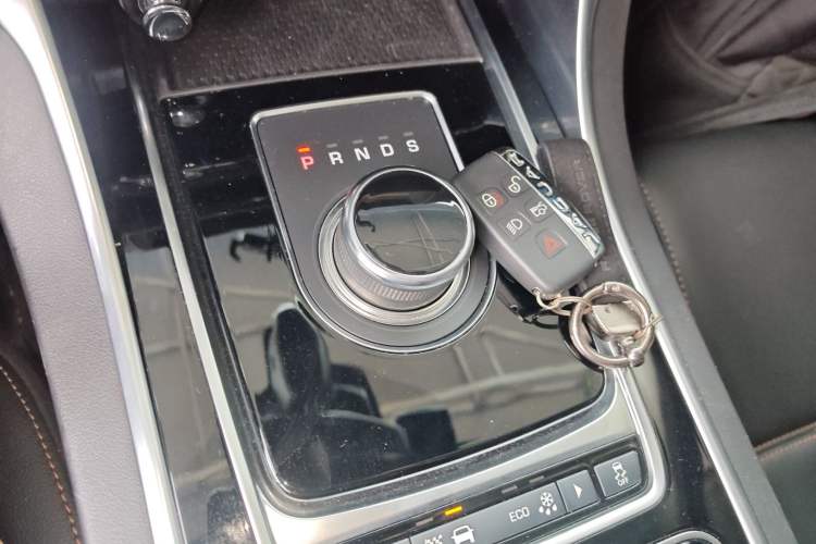 Used Jaguar XEL 2019 2.0T 200 PS Deluxe Edition
