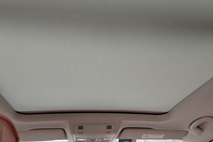 Used Volkswagen Tharu 2020 280TSI Two-Wheel Drive Luxury Edition China VI Standard Headliner