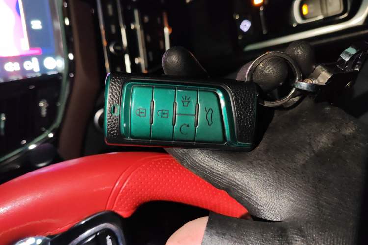 Used GAC Trumpchi GS8 2017 320T Two-Wheel Drive Luxury Smart Connectivity Version (7 Seats)
