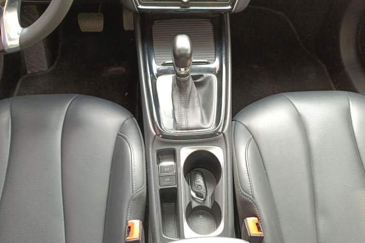 Used Roewe i5 2019 1.5L Automatic 4G Connected Langhao Edition