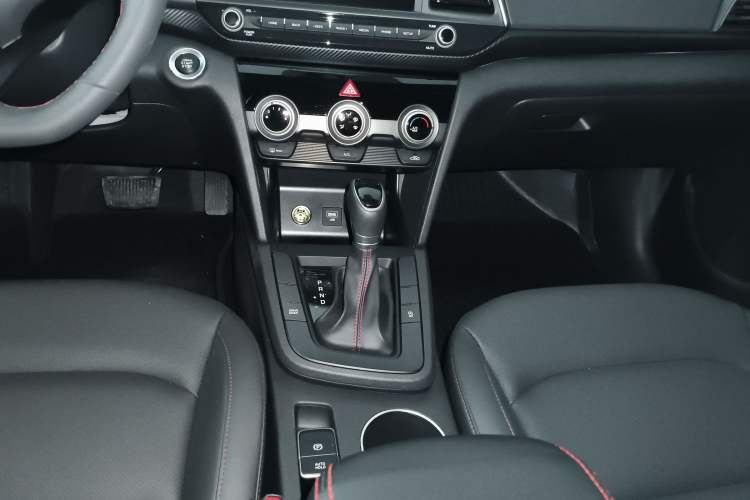 Used Hyundai Elantra (6th Generation / Lingdong) 2020 1.4T Dual-Clutch Xuan Dong · Dynamic Version Gear Lever