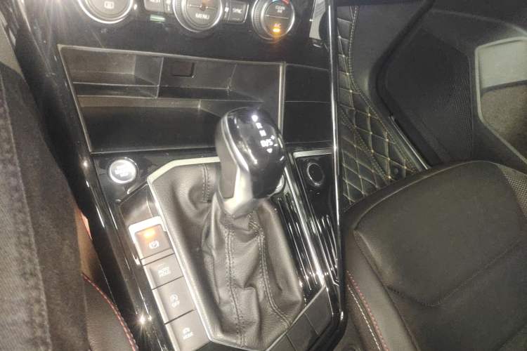 Used Volkswagen Tayron 2019 330TSI Two-Wheel Drive Luxury Model China VI Standard