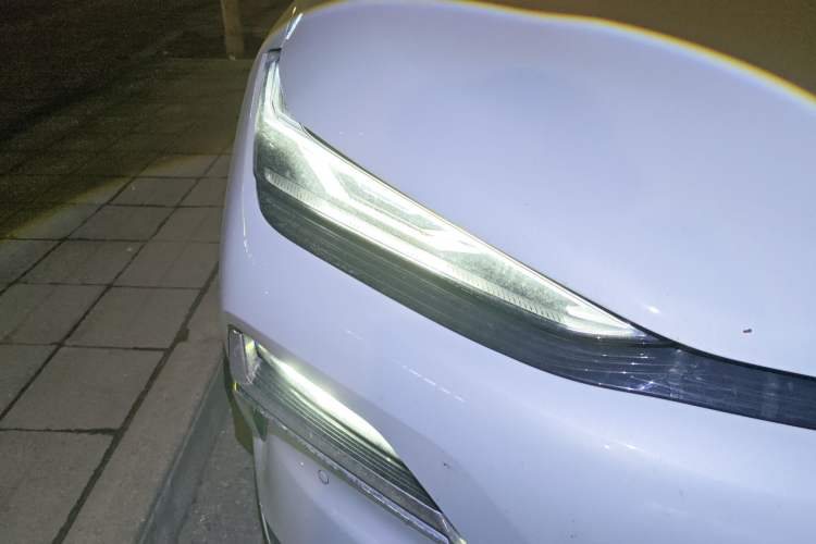 Used Geely Galaxy Galaxy 8 2025 130km EM-i Prestige Edition
