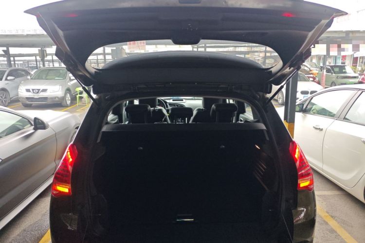 Used Peugeot 3008 2015 1.6THP Automatic Trend Edition Trunk