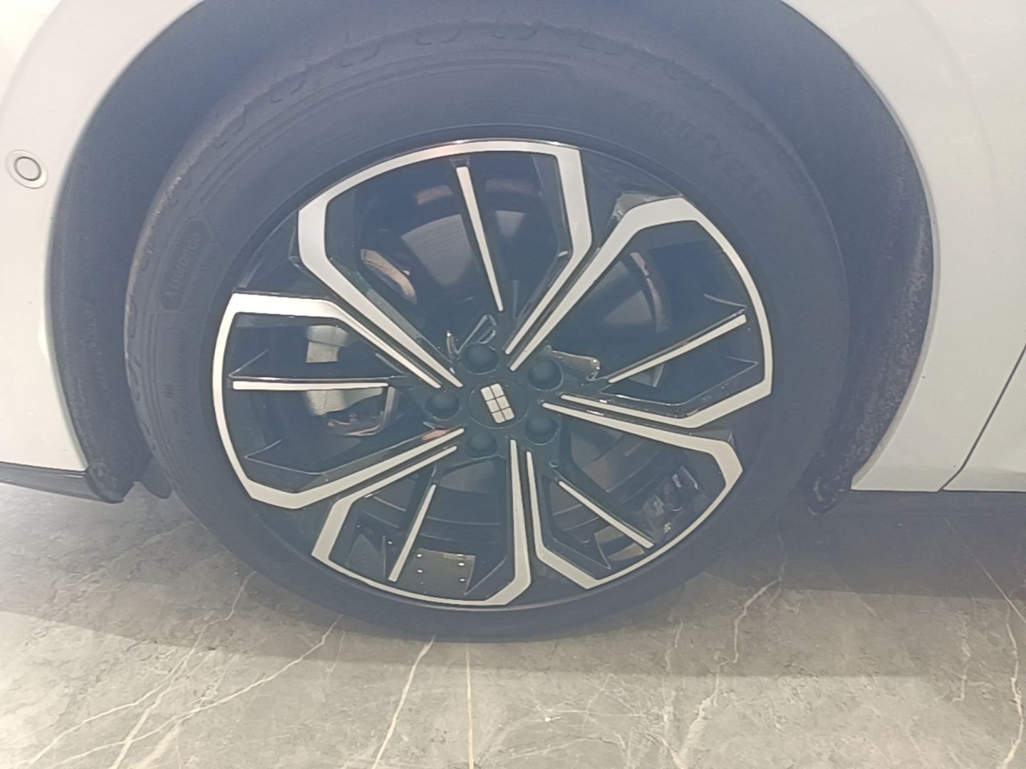 Geely Galaxy E8 2025 700 km Long-Range Intelligent Driving Version — снимка 10