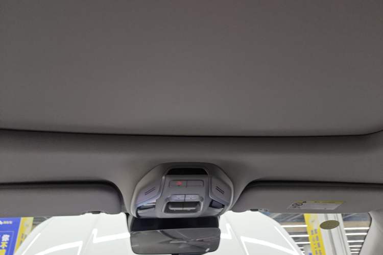 Used Geely Auto Preface 2023 2.0TD Prestige Version Headliner