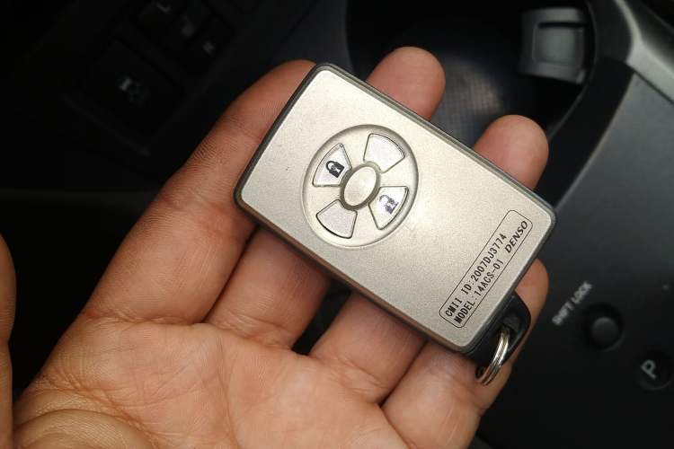 Used Toyota RAV4 2009 2.4L Automatic Luxury Edition
