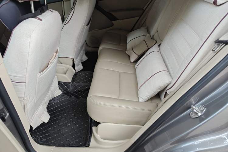 Used Volkswagen Tiguan 2010 1.8 TSI Automatic Two-Wheel Drive Urban Edition Left Rear Seat