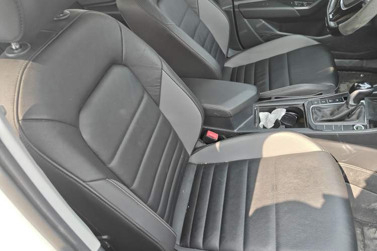 Used Volkswagen Sagitar 2020 280TSI DSG Comfort Version China VI Standard Right Front Seat