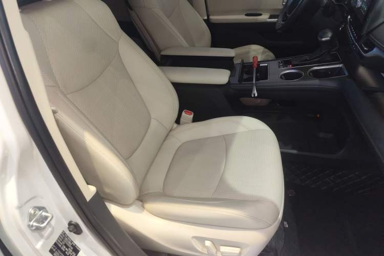 Used Toyota Sienna 2024 2.5L Hybrid Four-Wheel Drive Prestige Edition