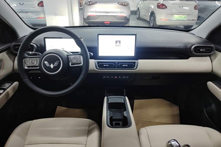 Used Wuling Bingo PLUS 2024 330 km Range Five-Seater Version