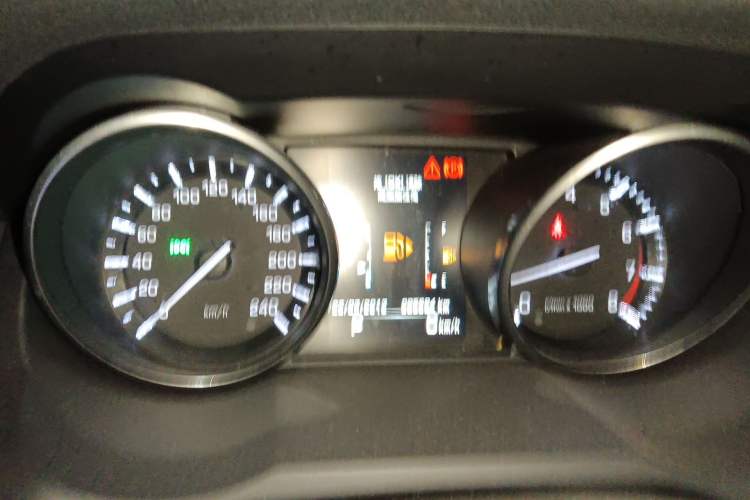 Used Land Rover Range Evoque 2014 2.0T 5-Door Luxury Edition Instrument Cluster