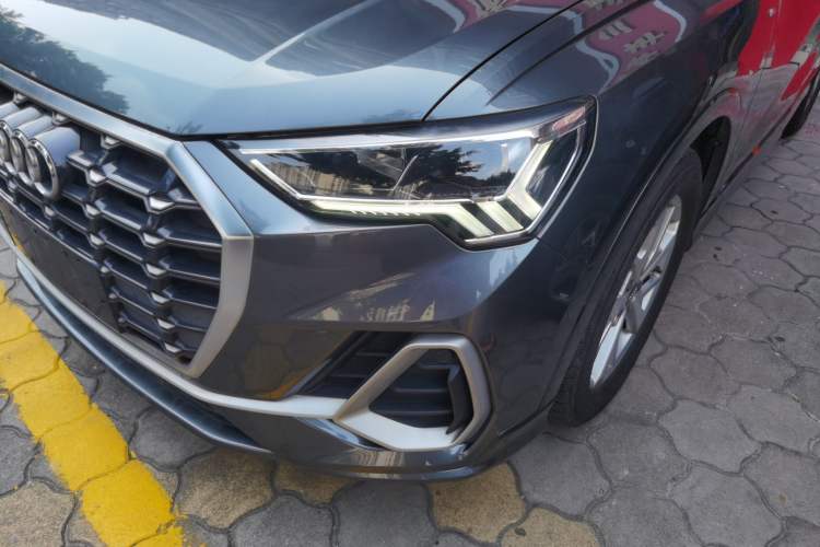Used Audi Q3 2019 35 TFSI Advanced Dynamic Edition
