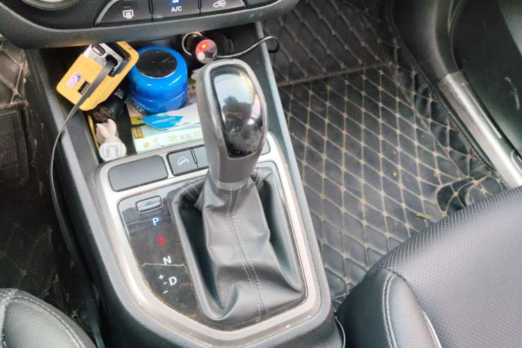 Used Hyundai ix25 2015 1.6L Automatic Two-Wheel Drive Smart GLS Trim
