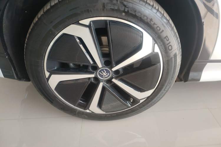 Used BYD Song L EV 2025 Intelligent Driving Version 662 km LiDAR Excellence Edition