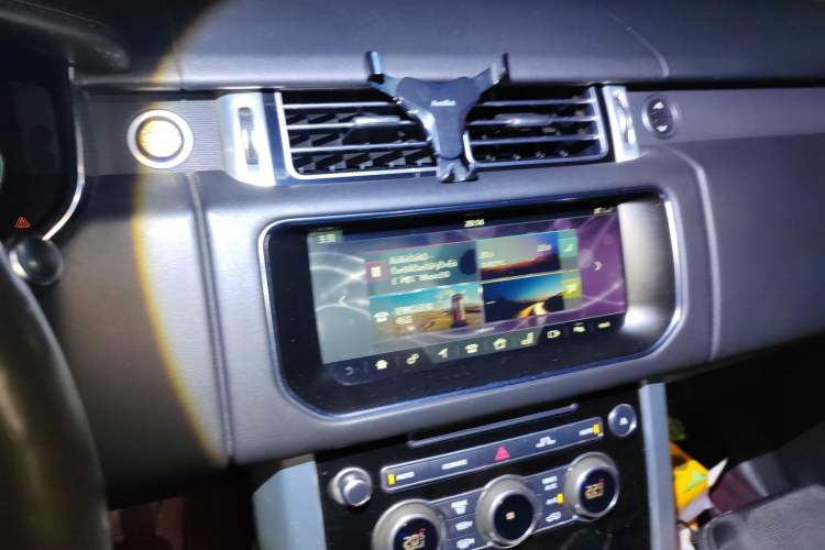 Used Land Rover Range  Audio And AC Panel