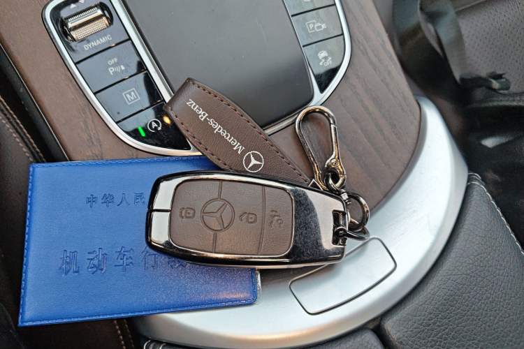 Used Mercedes-Benz GLC 2022 GLC 260 L 4MATIC Luxury Model Vehicle Key