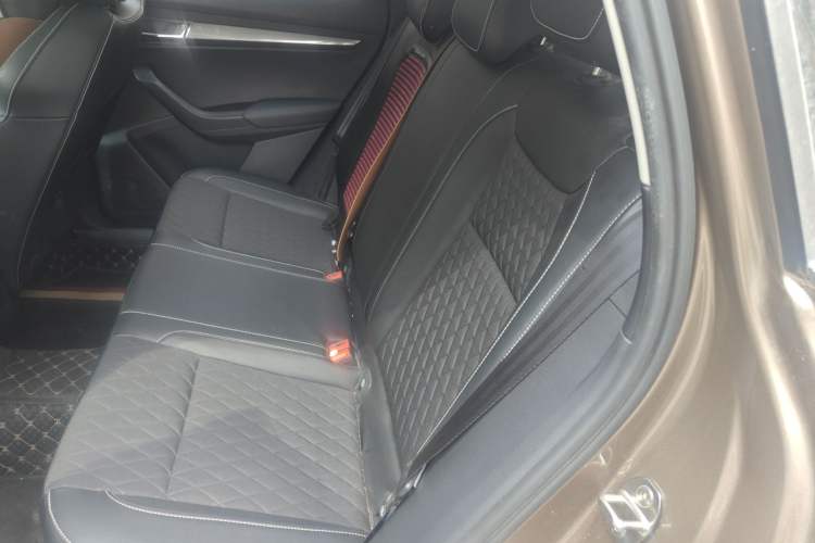Used Skoda Karoq 2020 TSI280 Luxury Smart Edition China VI Standard Left Rear Seat
