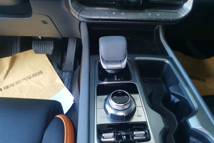 Used BAIC Off-Road BJ40 2024 2.0T All-New Urban Hunter Edition Ultimate Version